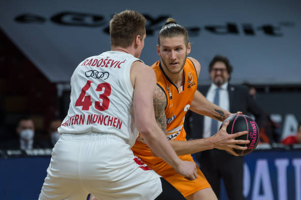 感恩的足球 感恩的足球